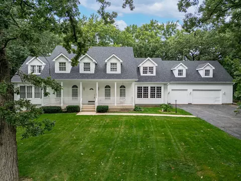 4 S N760 S Circle Dr, Saint Charles, IL 60175