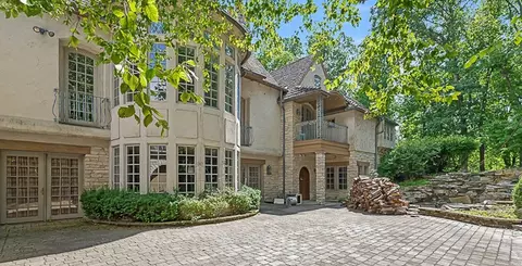 Exterior - 80 Ashton Dr, Burr Ridge, IL 60527 photo 4 of 5