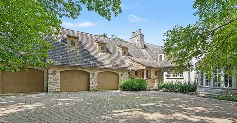 Exterior - 80 Ashton Dr, Burr Ridge, IL 60527 photo 3 of 5