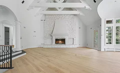 Living - 80 Ashton Dr, Burr Ridge, IL 60527 photo 3 of 8