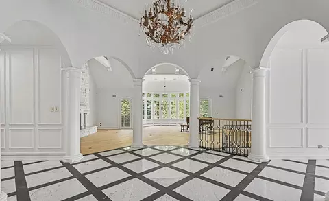 Entry Way - 80 Ashton Dr, Burr Ridge, IL 60527 photo 1 of 2