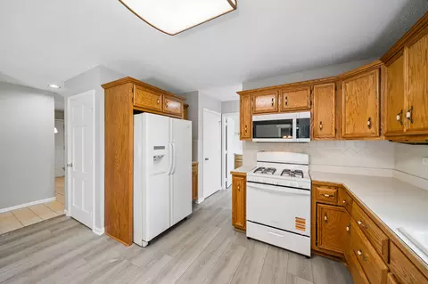 Kitchen - 16107 S Howard St, Plainfield, IL 60586 photo 2 of 3