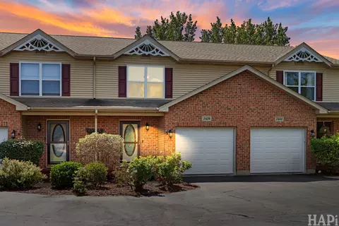 1429 Rhett Pl, Woodstock, IL 60098