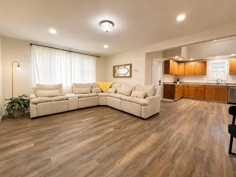 Living - 201 Mc Kinley St, Georgetown, IL 61846 photo 2 of 2