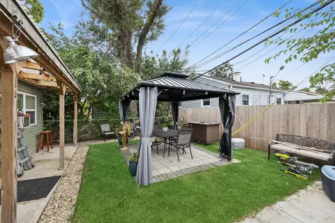 Exterior - 4522 Lawndale Ave, Lyons, IL 60534 photo 3 of 4