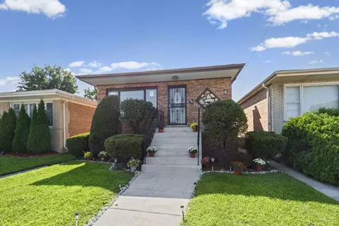 658 Hoxie Ave, Calumet City, IL 60409