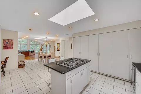 Kitchen - 68 Graymoor Ln, Olympia Fields, IL 60461 photo 4 of 4