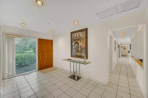 Entry Way - 68 Graymoor Ln, Olympia Fields, IL 60461 photo 1 of 1