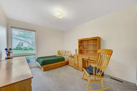 Bedroom - 68 Graymoor Ln, Olympia Fields, IL 60461 photo 3 of 3