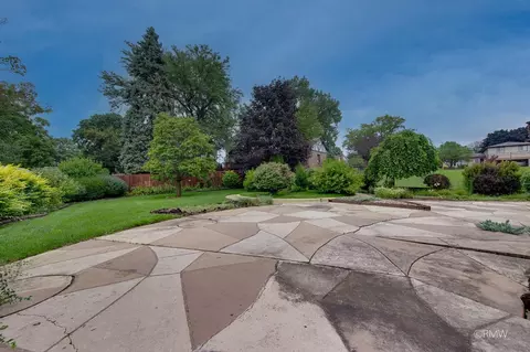 Exterior - 21 W310 Tee Ln, Itasca, IL 60143 photo 5 of 7