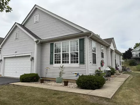 5 E Hague Dr, Antioch, IL 60002