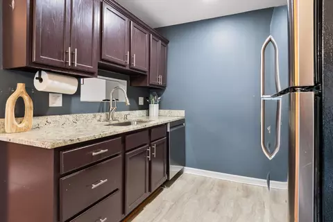 Kitchen - 1105 Mount Vernon Ct #A, Wheaton, IL 60189 photo 2 of 2