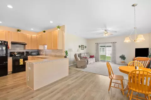 Other - 912 Baltimore St, Mchenry, IL 60050 photo 2 of 4