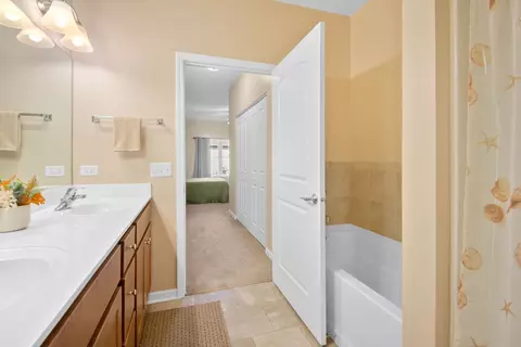 Bath - 912 Baltimore St, Mchenry, IL 60050 photo 2 of 3