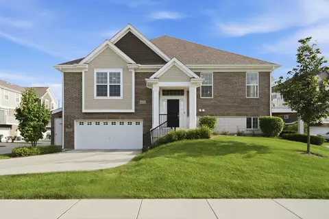 4450 Monroe Ct, Naperville, IL 60564