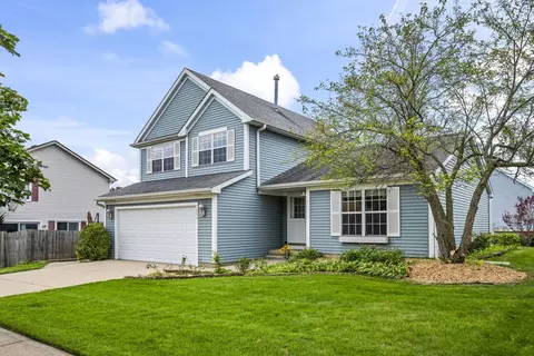 Exterior - 1233 Old Timber Ct, Hoffman Estates, IL 60192 photo 2 of 7