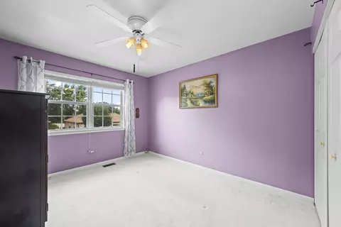 Bedroom - 1233 Old Timber Ct, Hoffman Estates, IL 60192 photo 4 of 4