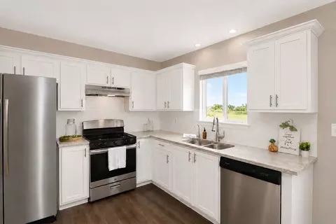 Kitchen - 21503 W Georgetown Dr, Plainfield, IL 60544 photo 2 of 3