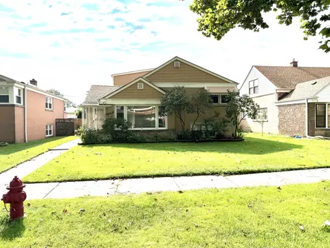 7536 Kildare Ave, Skokie, IL 60076