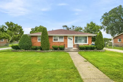 10319 S 82nd Ave, Palos Hills, IL 60465