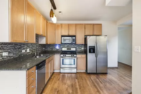Kitchen - 1469 E 69th St #2, Chicago, IL 60637 photo 1 of 3