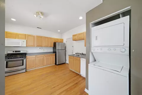 Kitchen - 850 E 82nd St #3, Chicago, IL 60619 photo 4 of 4