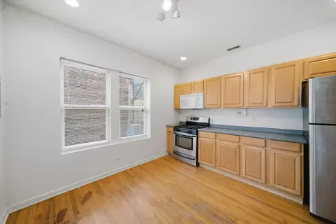 Kitchen - 850 E 82nd St #3, Chicago, IL 60619 photo 2 of 4