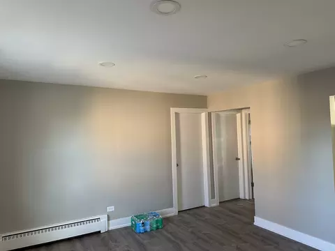 Living - 7645 S Roberts Rd, Bridgeview, IL 60455 photo 3 of 4