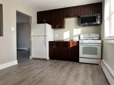 Kitchen - 7645 S Roberts Rd, Bridgeview, IL 60455 photo 1 of 4