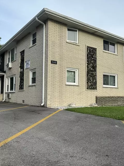 Exterior - 7645 S Roberts Rd, Bridgeview, IL 60455 photo 2 of 3
