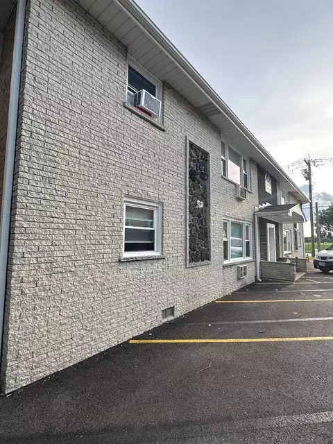 Exterior - 7645 S Roberts Rd, Bridgeview, IL 60455 photo 3 of 3