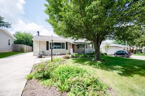 Other - 303 Macgregor Rd, Lockport, IL 60441 photo 2 of 5
