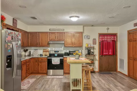 Kitchen - 708 E Walnut St, Steeleville, IL 62288 photo 8 of 8