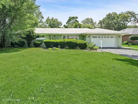13215 S Adsit Rd, Palos Park, IL 60464