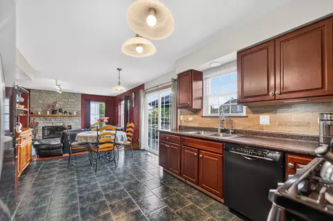 Kitchen - 551 Foxford Rd, Bartlett, IL 60103 photo 1 of 3