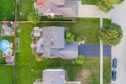 View/Area - 551 Foxford Rd, Bartlett, IL 60103 photo 3 of 4