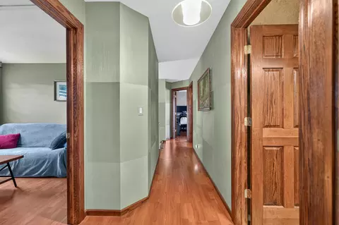 Entry Way - 551 Foxford Rd, Bartlett, IL 60103 photo 4 of 5