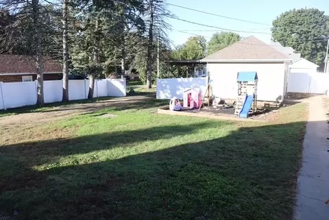 Exterior - 117 4th St, Walnut, IL 61376 photo 2 of 4