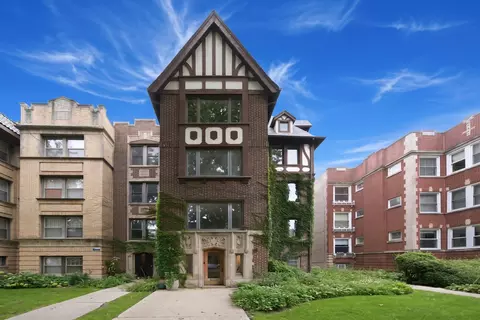 1354 W Greenleaf Ave #1B, Chicago, IL 60626