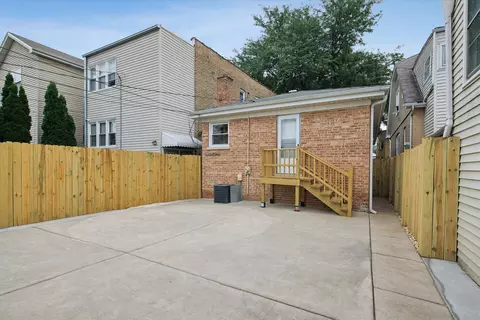 Exterior - 5624 N Mango Ave, Chicago, IL 60646 photo 2 of 2