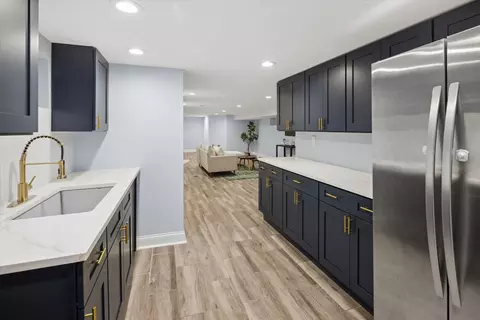 Kitchen - 5624 N Mango Ave, Chicago, IL 60646 photo 4 of 4
