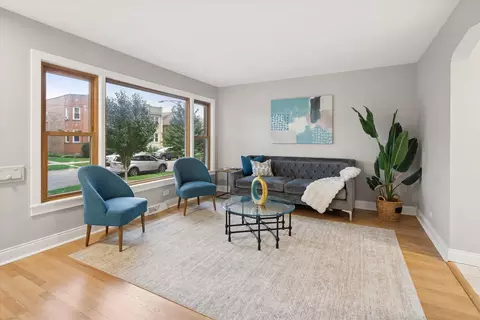 Living - 5624 N Mango Ave, Chicago, IL 60646 photo 1 of 2
