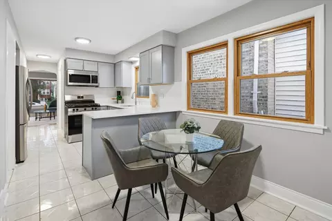 Dining - 5624 N Mango Ave, Chicago, IL 60646 photo 1 of 1