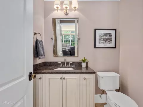 Bath - 302 E Wilson St, Elmhurst, IL 60126 photo 4 of 5
