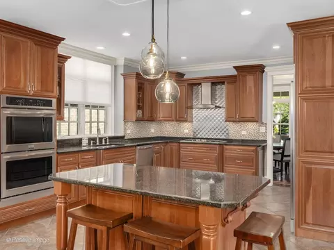 Kitchen - 302 E Wilson St, Elmhurst, IL 60126 photo 1 of 3