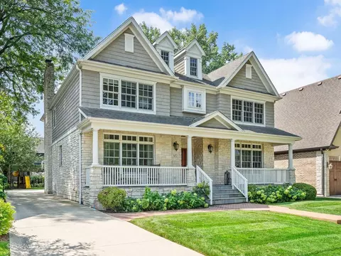 Exterior - 302 E Wilson St, Elmhurst, IL 60126 photo 2 of 7