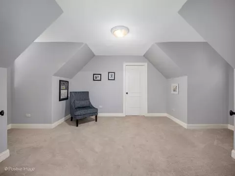Bedroom - 302 E Wilson St, Elmhurst, IL 60126 photo 2 of 8