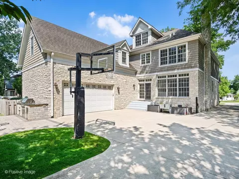 Exterior - 302 E Wilson St, Elmhurst, IL 60126 photo 6 of 7