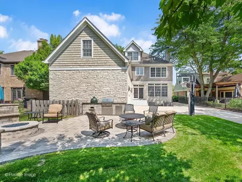 Exterior - 302 E Wilson St, Elmhurst, IL 60126 photo 5 of 7