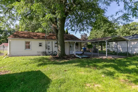 Exterior - 3803 11th Ave, Moline, IL 61265 photo 8 of 9